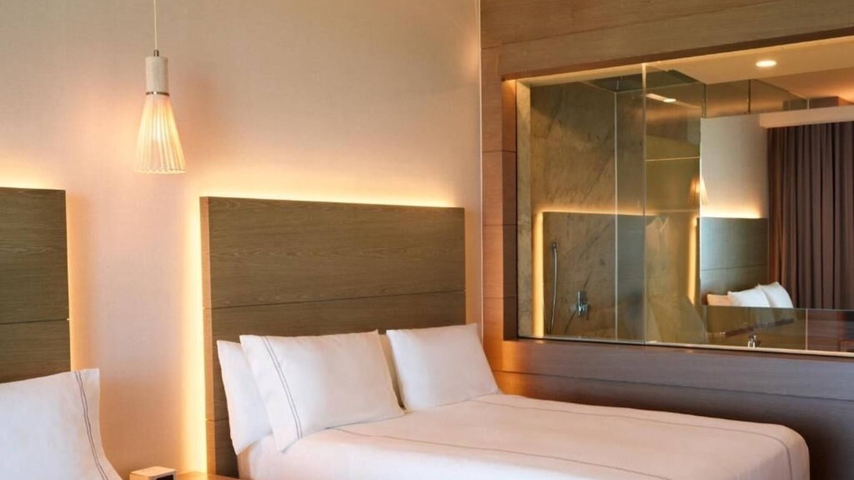 Punta Sam Hotel | Upscale Resort Suite with Exclusive Lounge, Spa and Pool Access