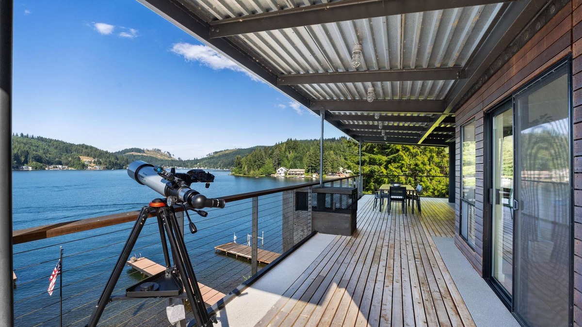 Olympia House | Upscale Summit Lake retreat w/hot tub, docks, canoes, paddle boards, & grill