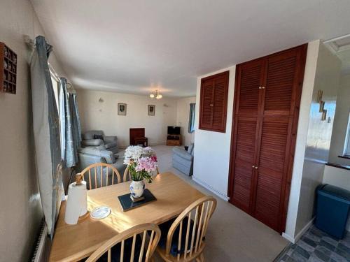 Meare Apartment | Upside Down Cottage