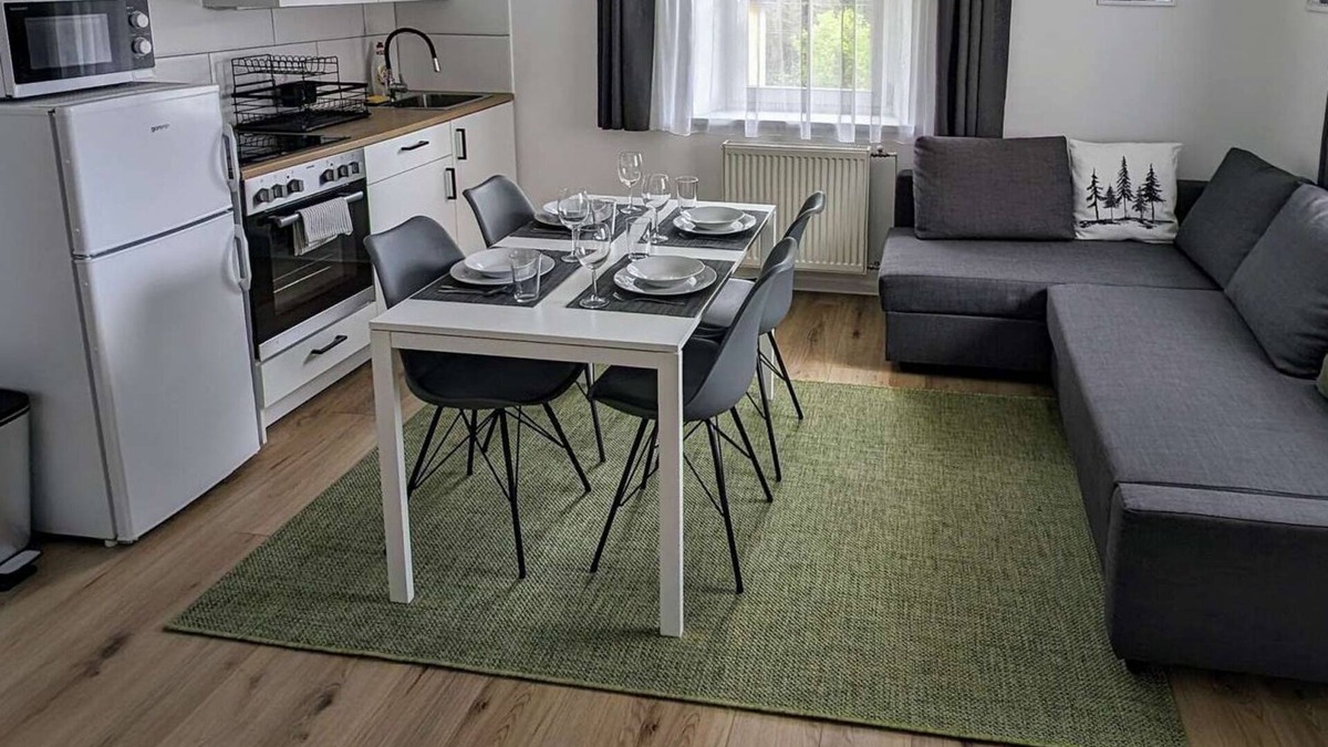 Bad Bleiberg Apartment | UPSTAIRS, 2 BEDROOMS APARTMENT - small room with 2 single beds