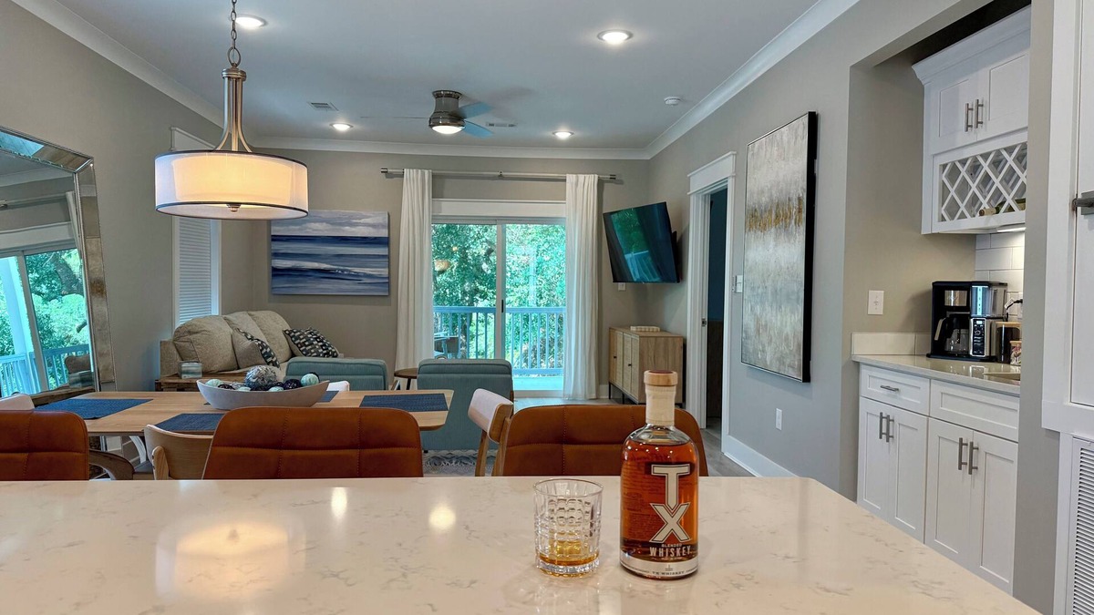 Diamondhead Condo | Upstairs Newly Built Condo at Diamondhead Country Club - Walk to the Clubhouse