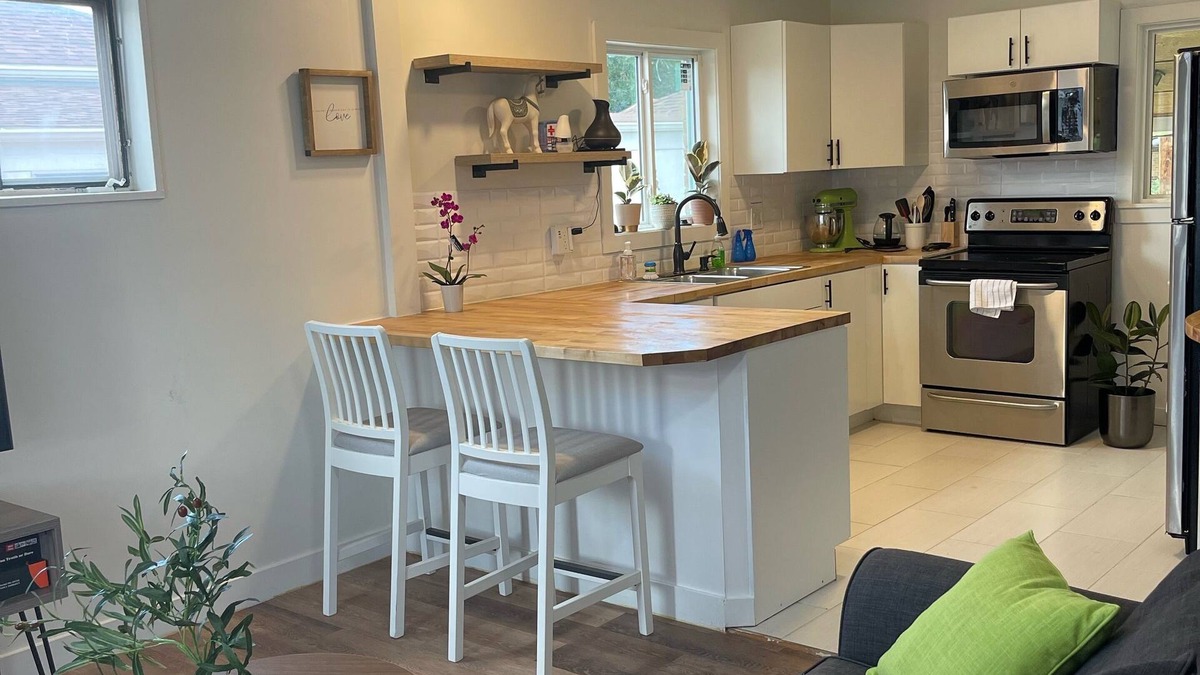 Twin Lakes House | Upstairs Suite Modern 2 Bedrooms & Bath, with Fully Stocked Kitchen, See Video