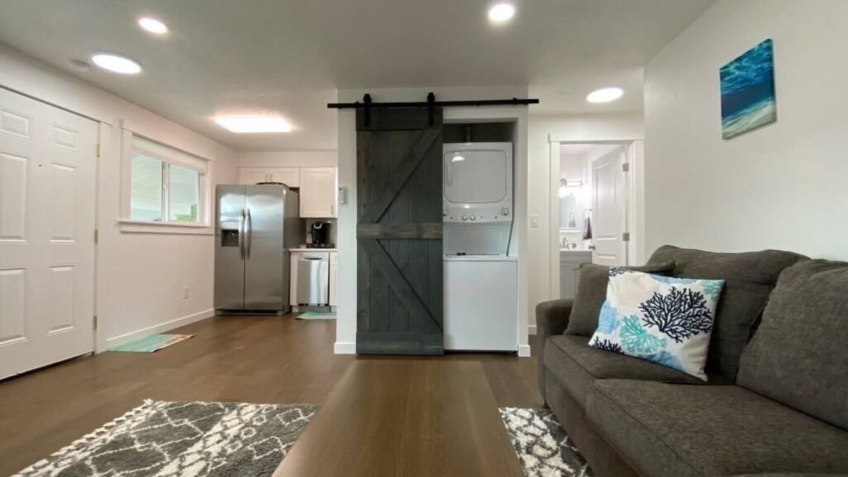 Spokane Valley Apartment | 🏖 🏐 Upstairs Valley Beach Escape Apartment 🛹 💦 🏀4