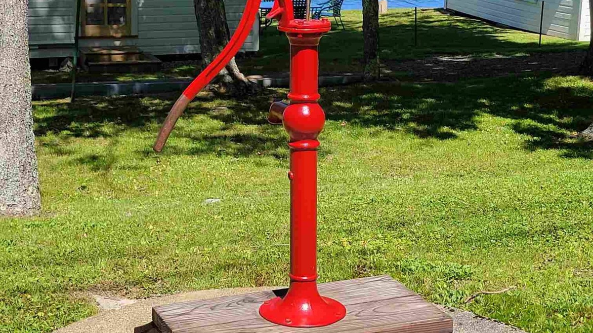 Lincolnville Cottage | "Uptacamp" feel, true Maine style Camp
