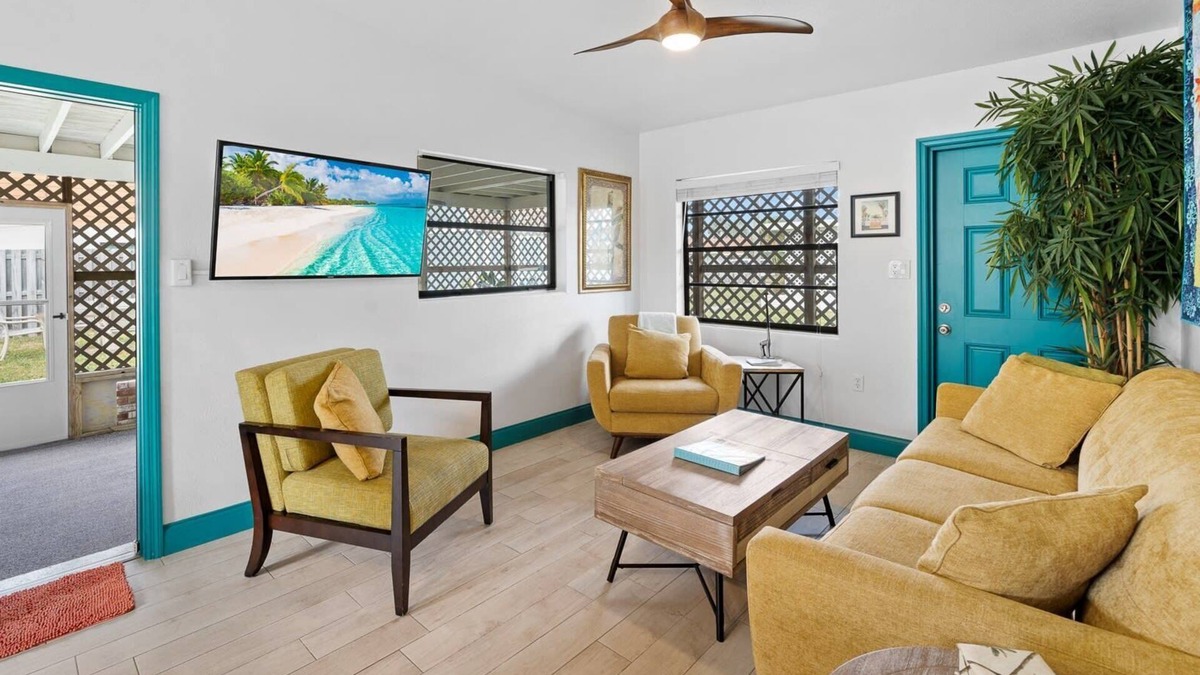 Cocoa Beach Apartment | Uptown Cottage - Walking Distance to all Downtown!