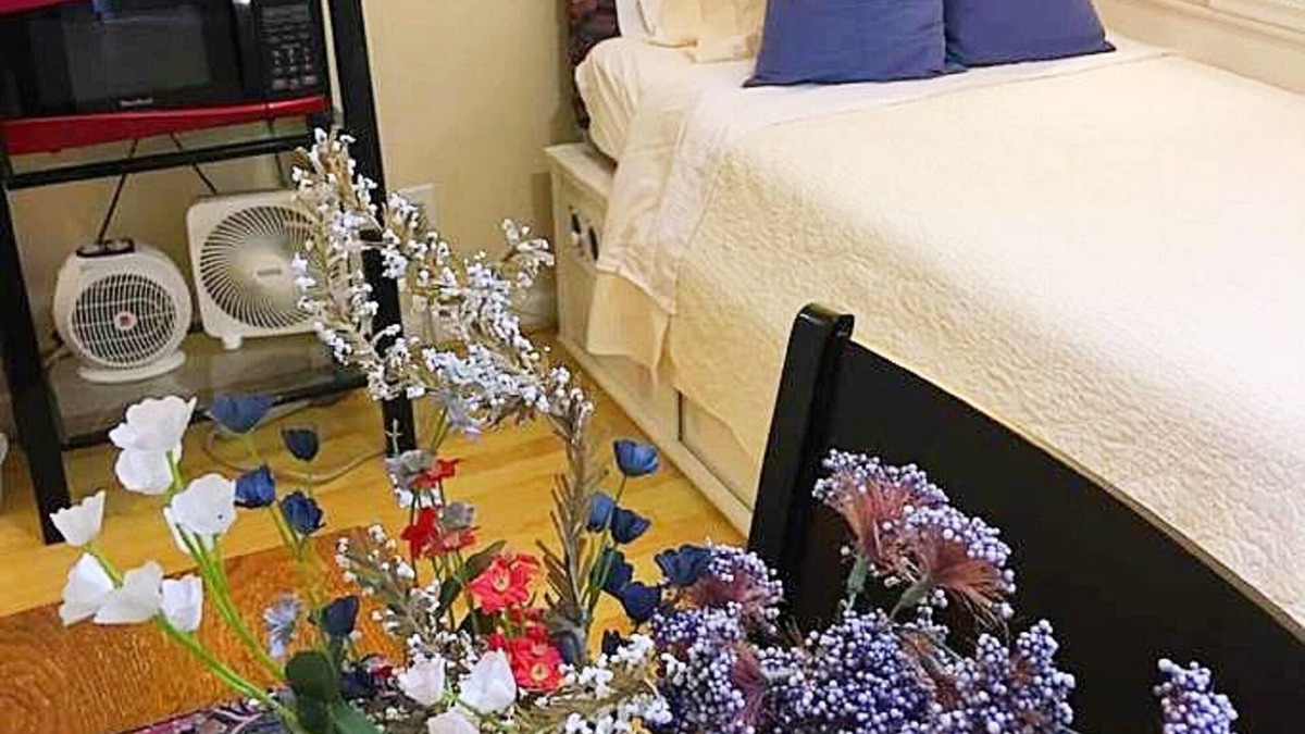 Knox - Henderson Apartment | Uptown Dallas - Comfy Studio #8, WiFi, Parking, Near Restaurants & Shops & Safe