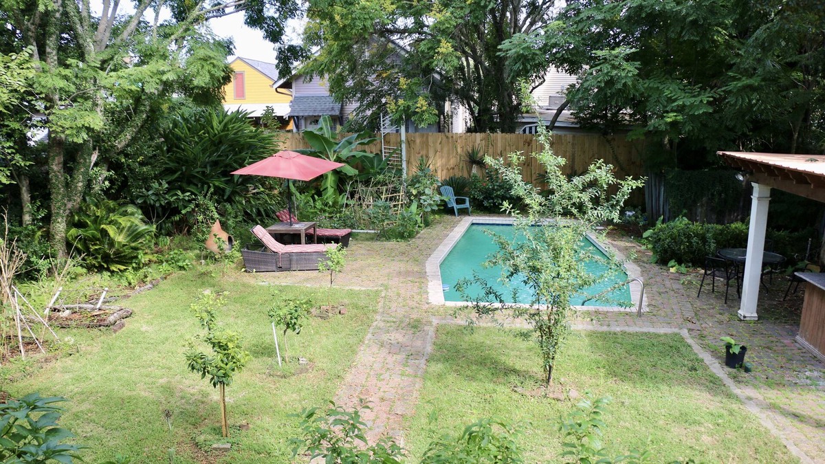 Freret Bed & Breakfast | Uptown Oasis With Lush Garden and Pool. Amazing Location!