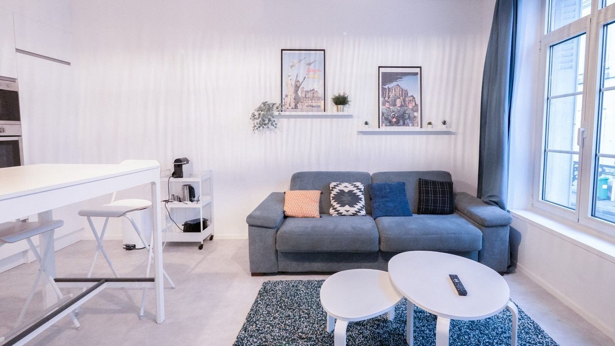 Bollee Apartment | Urban Calm – Bright & Modern Stay