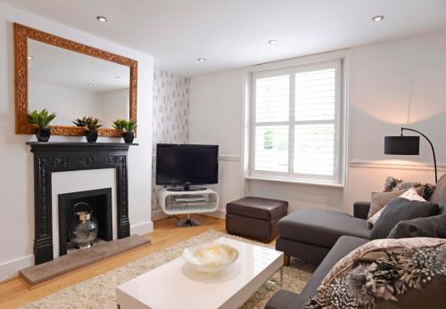 Eastbourne Apartment | Urban Chic