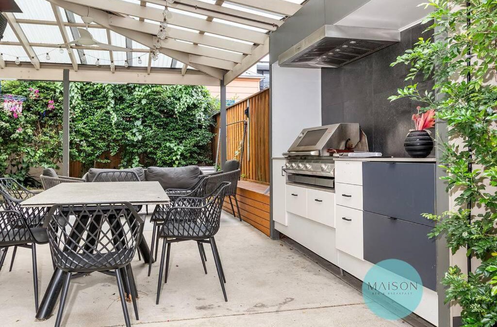 Wickham House | 'Urban Chic on Grey' - 3 Bedroom Retreat in Wickham