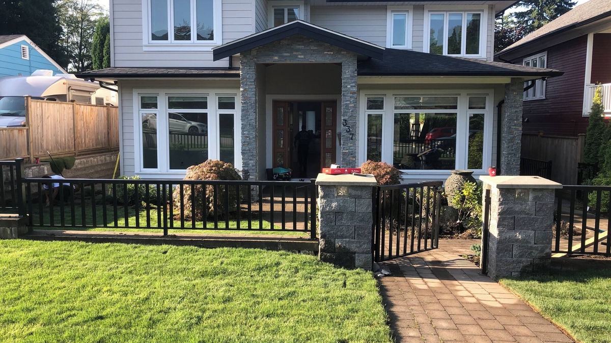 North Vancouver House | Urban /City Mountain Escape 🎿 🚵 - 2 Bedrooms (Your home away from home)