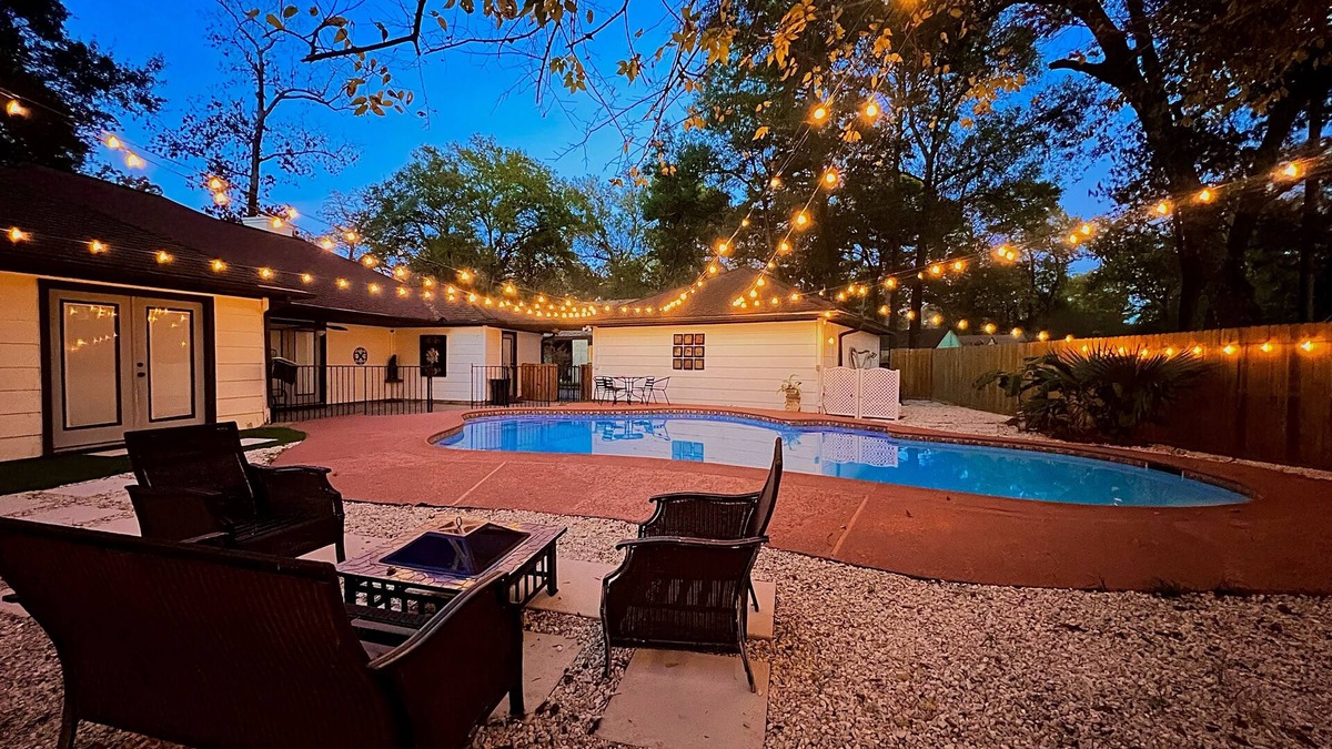 Crosby House | Urban Country Dream Home w/pool