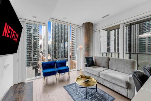 Toronto Entertainment District Apartment | Urban Downtown Suites