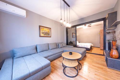 Oborishte Apartment | Urban Elegance Apartment by Park Zaimov