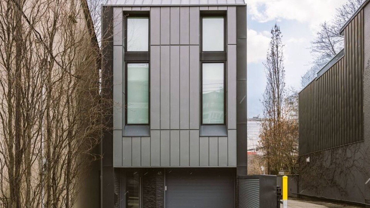 Bloor-Yorkville House | Urban Elegance Home in Yorkville | 3bed3baths