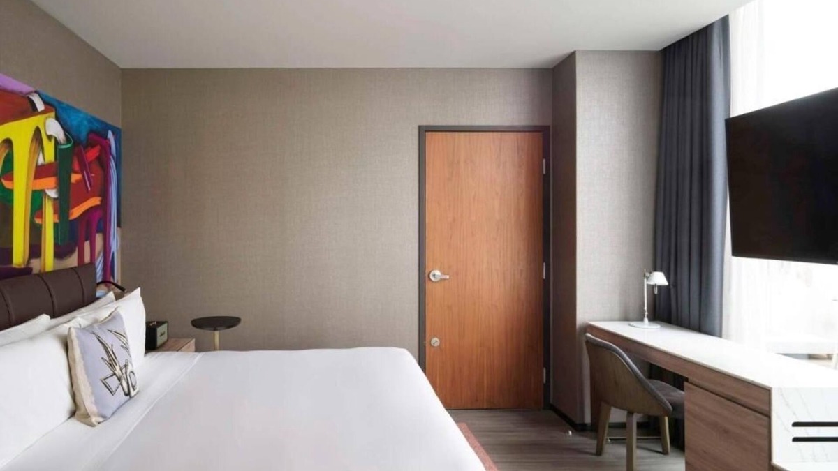 Hipodromo Hotel | Urban Escape: Pets Allowed, Nightclub & Shuttle, Parque México!