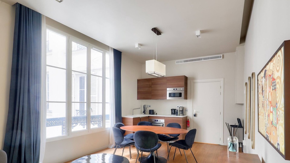Madeleine Apartment | Urban Flat 110 - Luxury 3BDR Flat near Opera Paris