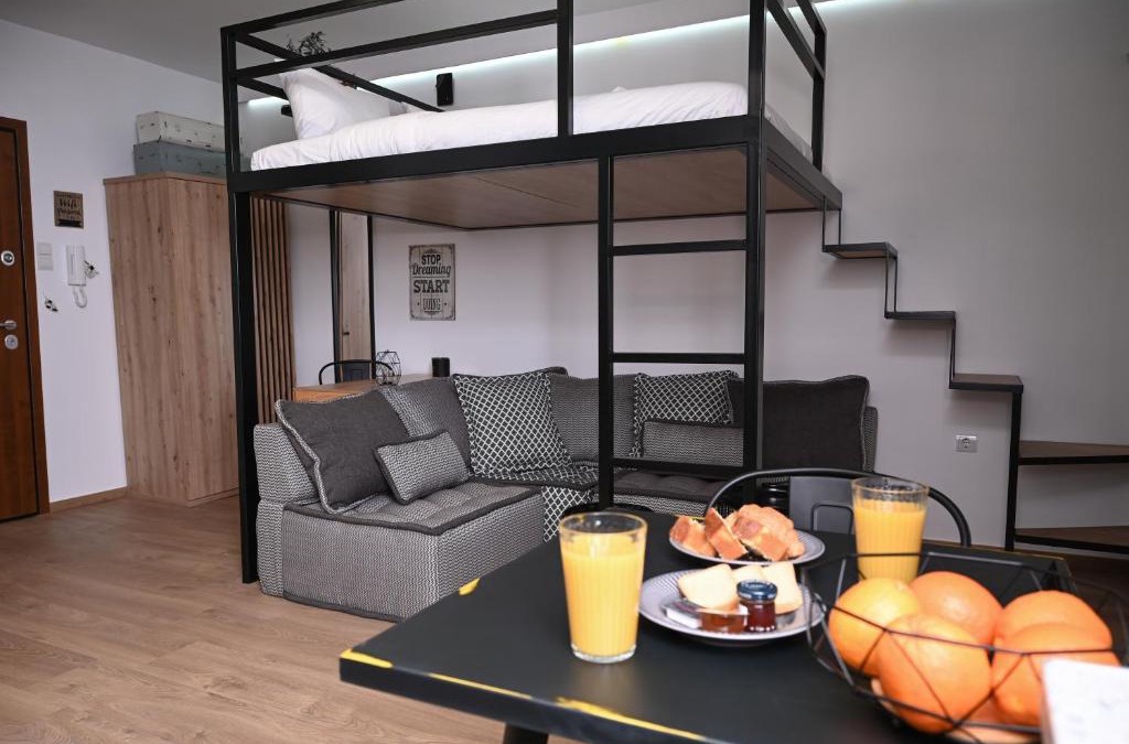 Kypseli Apartment | Urban Loft by Neuvel