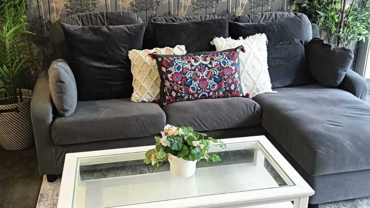 Melbourne Central Business District Apartment | Urban Oasis 3BRs Apartment 2Bath & 1 free Parking