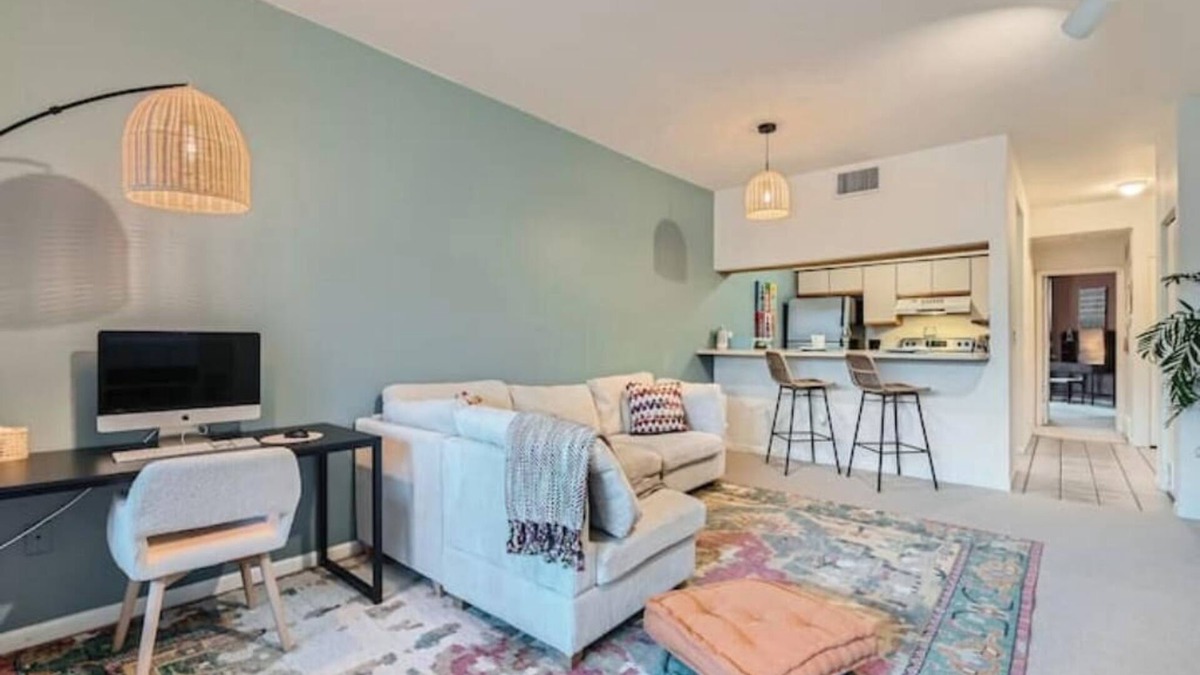 Glenwood Grove - North Iris Apartment | Urban Oasis: Cozy Furnished 1 BDR in Boulder