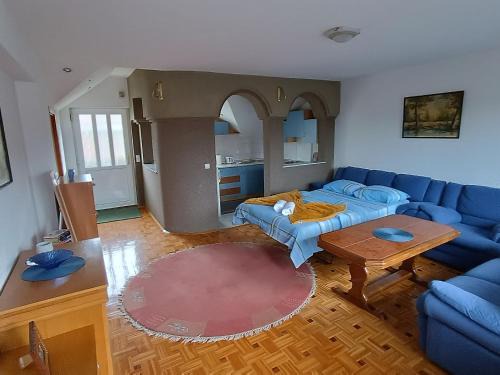 Mali Radic Apartment | Urban oasis in Cazin