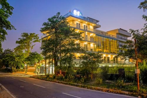 South City I Apartment | Urban Oasis Modern 3BHK Apt in Gurgaon I Near Huda-Millennium Metro