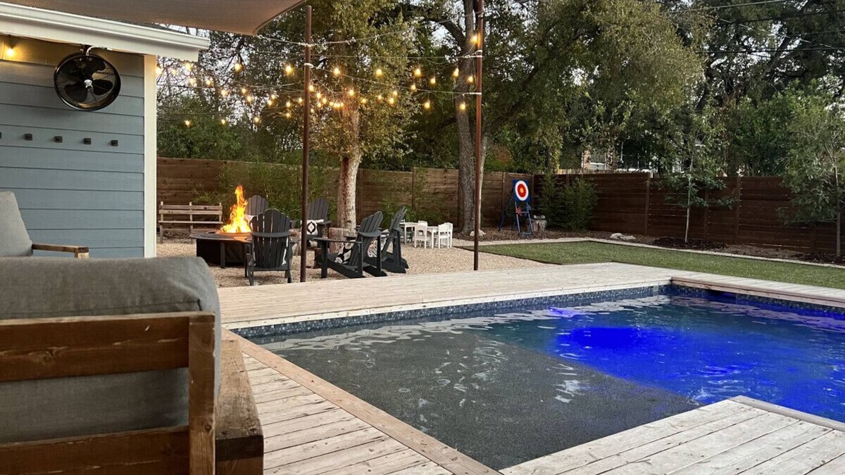 South Manchaca House | Urban Oasis: Pool Retreat – Downtown, ACL & F 1