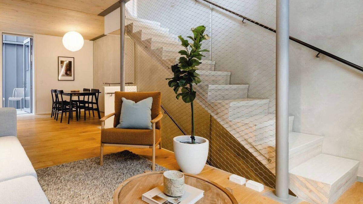Te Aro Apartment | Urban Oasis | Spacious 3BR Townhouse w Terrace
