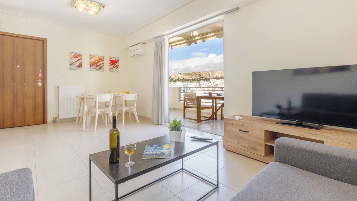 Kallithea Apartment | Urban Oasis with Acropolis Views by GHH