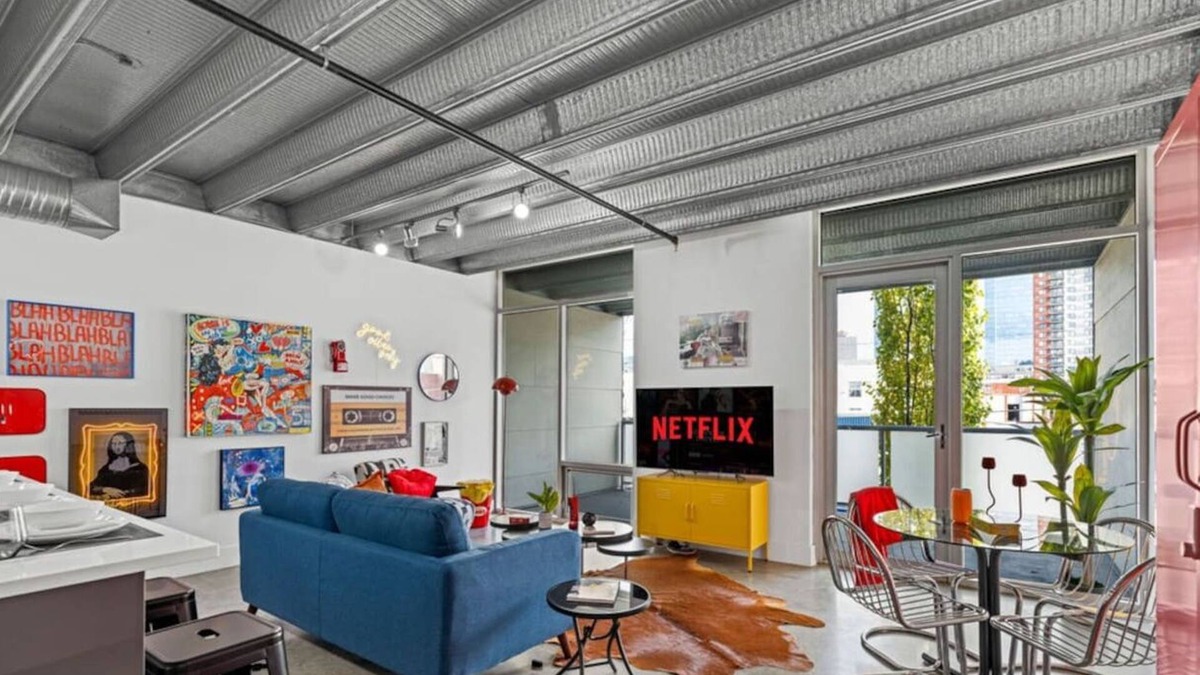 Downtown Edmonton Apartment | Urban Pop Loft | Near ICE District | UG Parking!