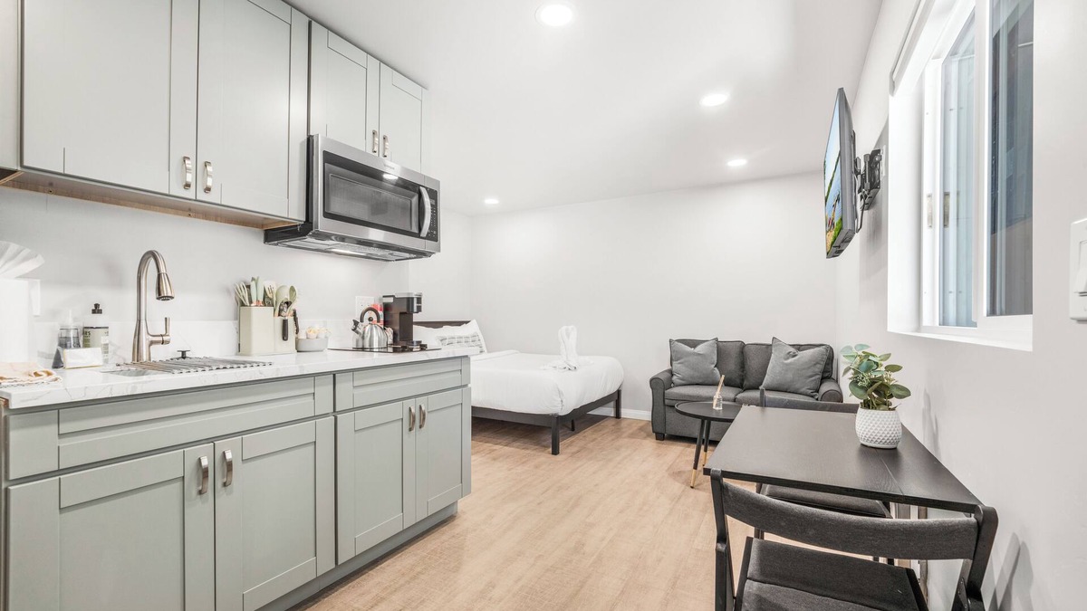 El Cajon Apartment | Urban Retreat -Central El Cajon- Sleep 3 with AC