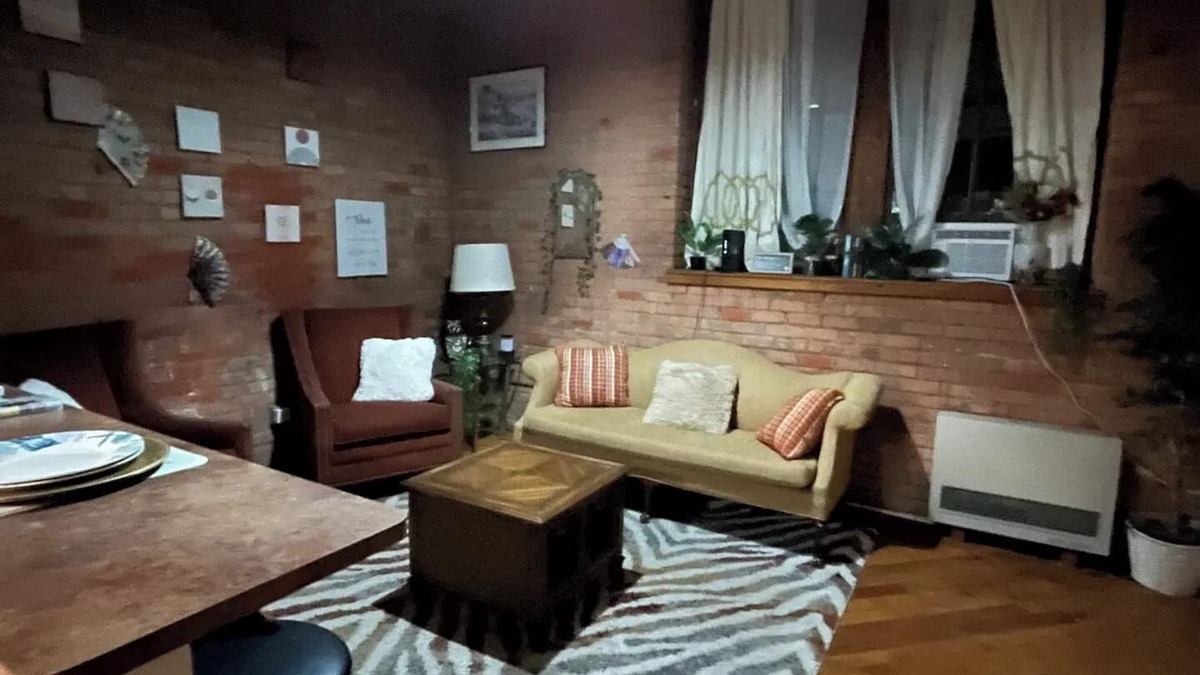 Mexicantown - Southwest Detroit Apartment | Urban Safari Loft