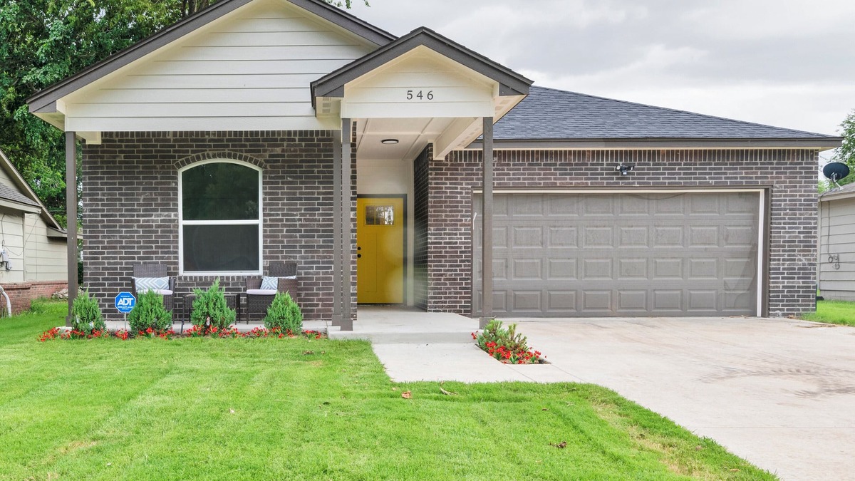 Tulsa House | Urban Serenity: 2 Minutes from Downtown