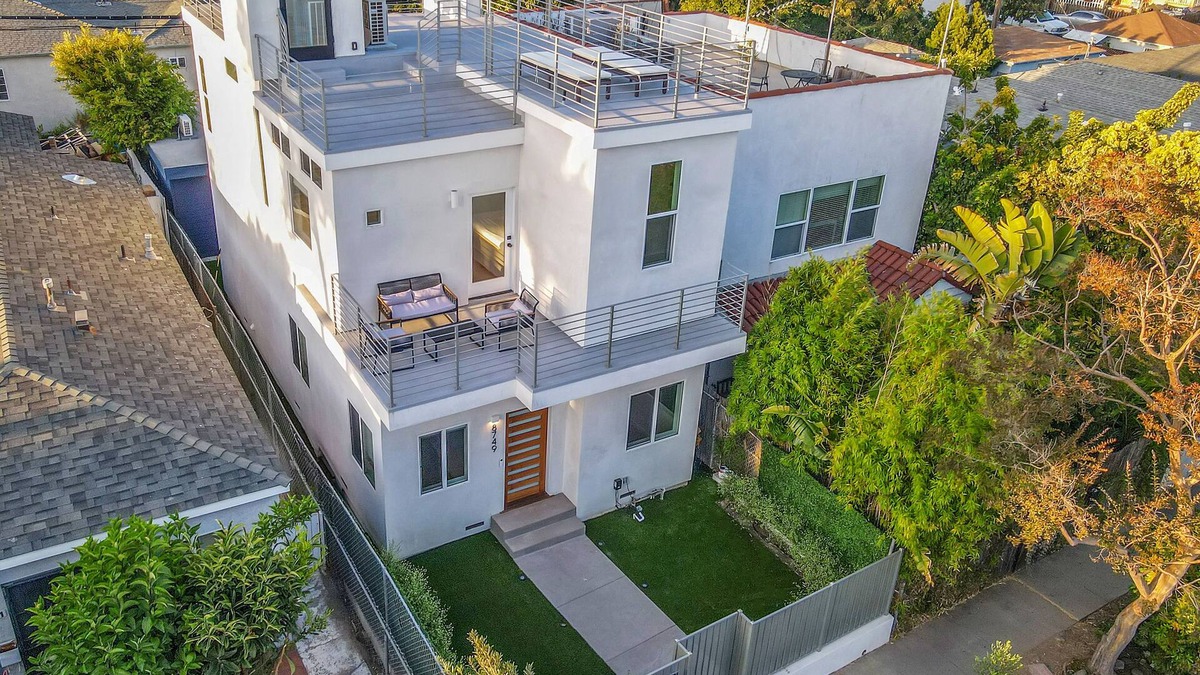 Mid City Villa | Urban Villa in Culver City