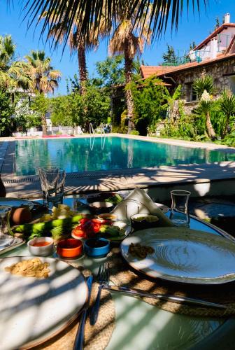 Karaoz Hotel | Urla Bella