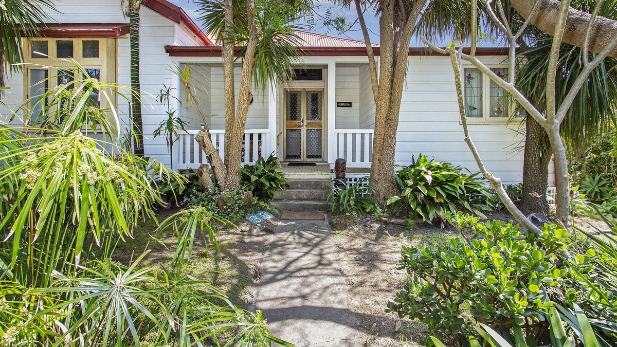 Thirroul House | “Uruga” – 50m to Thirroul Beach