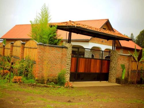 Ruhengeri House | URUGANO VIRUNGA PALACE