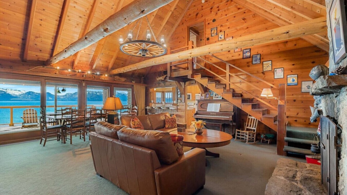 Zephyr Cove House | Lakefront Cabin | Beach-Deck-Epic Views | Sleep 10