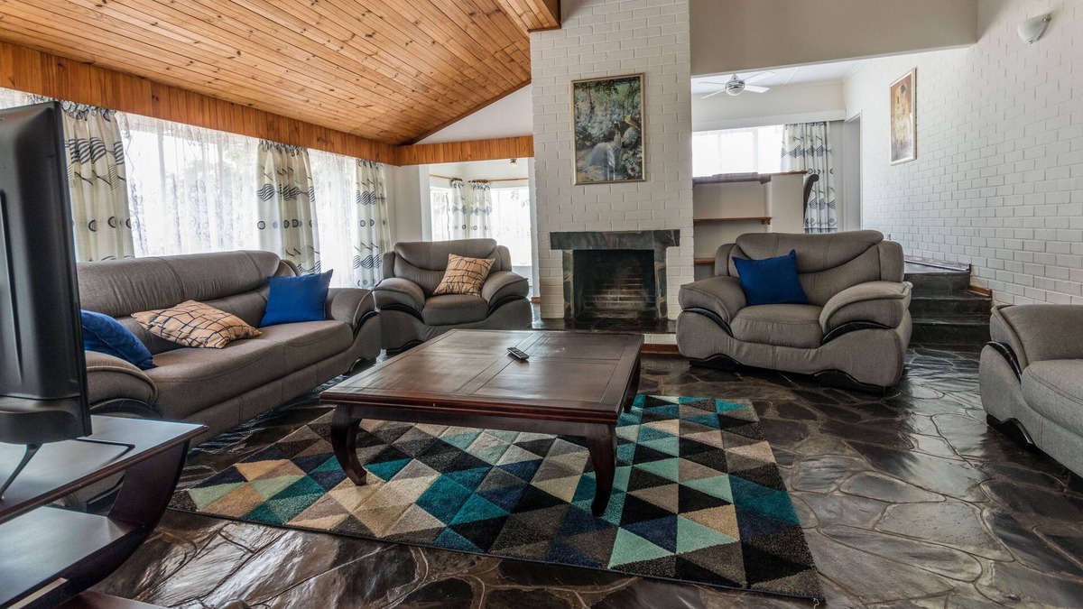 Bulawayo House | Uthando Oasis (Inc Solar, Water & Gas Backup)