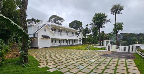 Udumbanchola Apartment | Uthuppan's Holiday Home the entire home