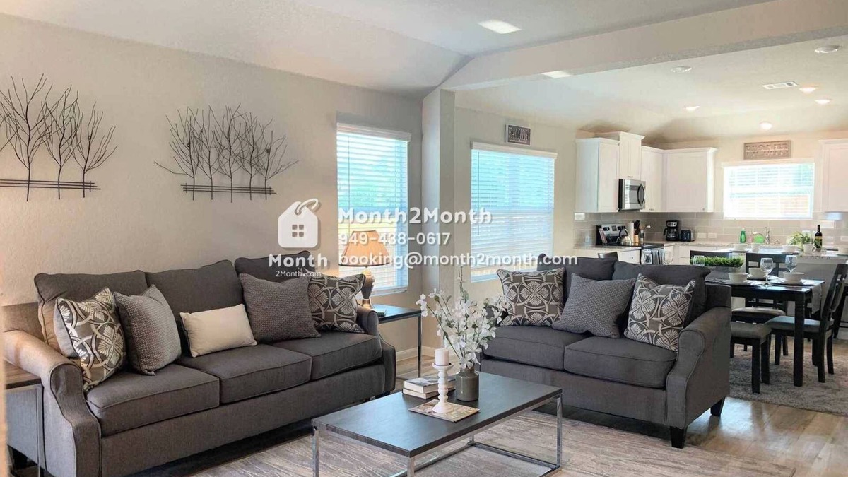 San Antonio House | Utopia on Booker Trail E#41225