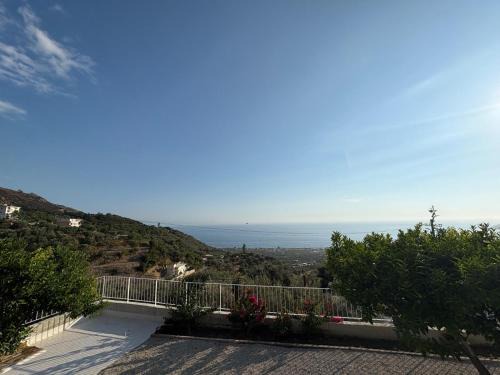 Borsh Hotel | Uzeiri Guest Hotel