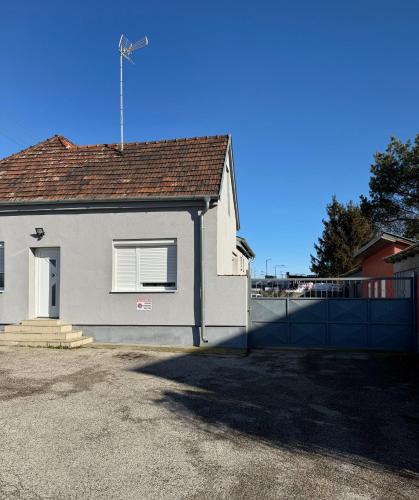 Papa Apartment | Vámház Vendégház