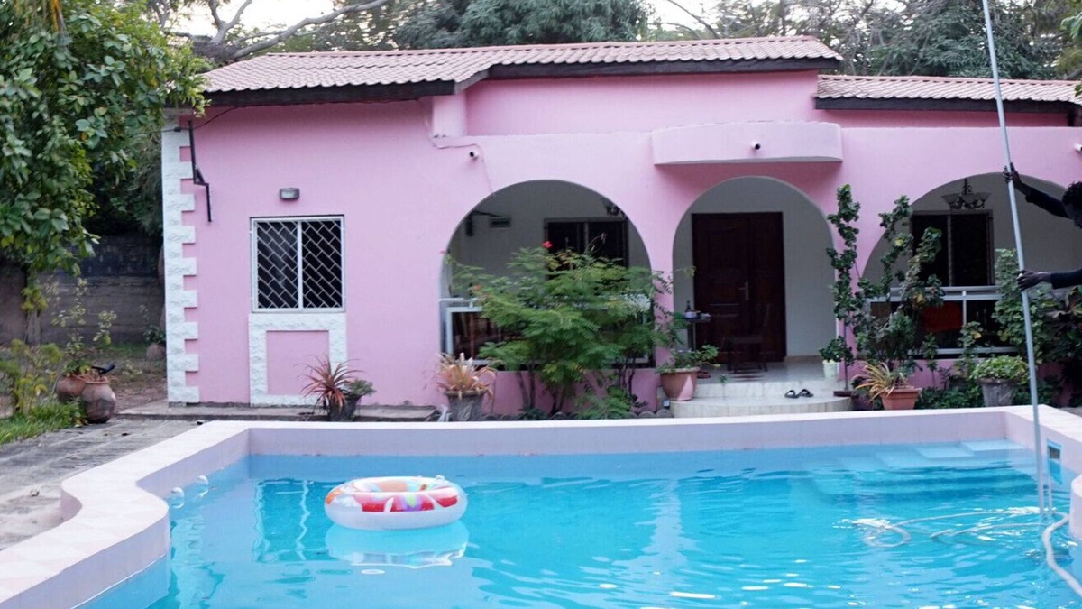 Sanyang House | V i l l a A m a r a n t - Garden retreat for group of 6