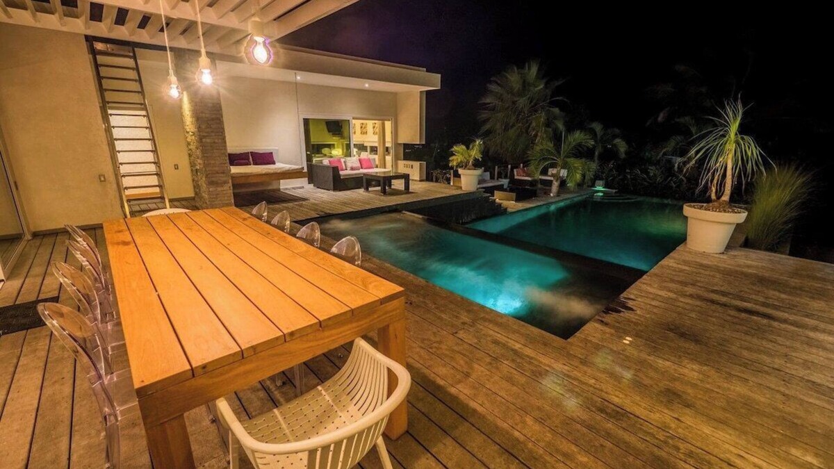 La Mulata Villa | V06 Casa Corazón · 3-level black pool Villa W/ jet tub & rooftop