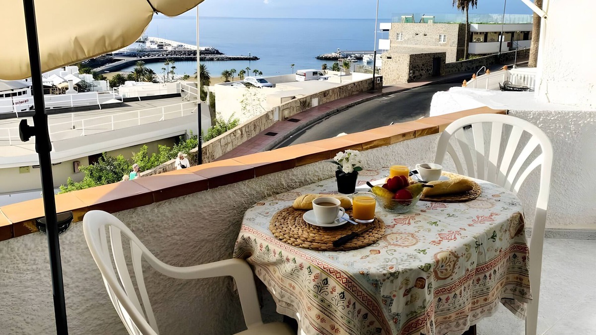 Puerto Rico Apartment | Vacation 'Pura Vida' with Sea View, Shared Pool and Wi-Fi