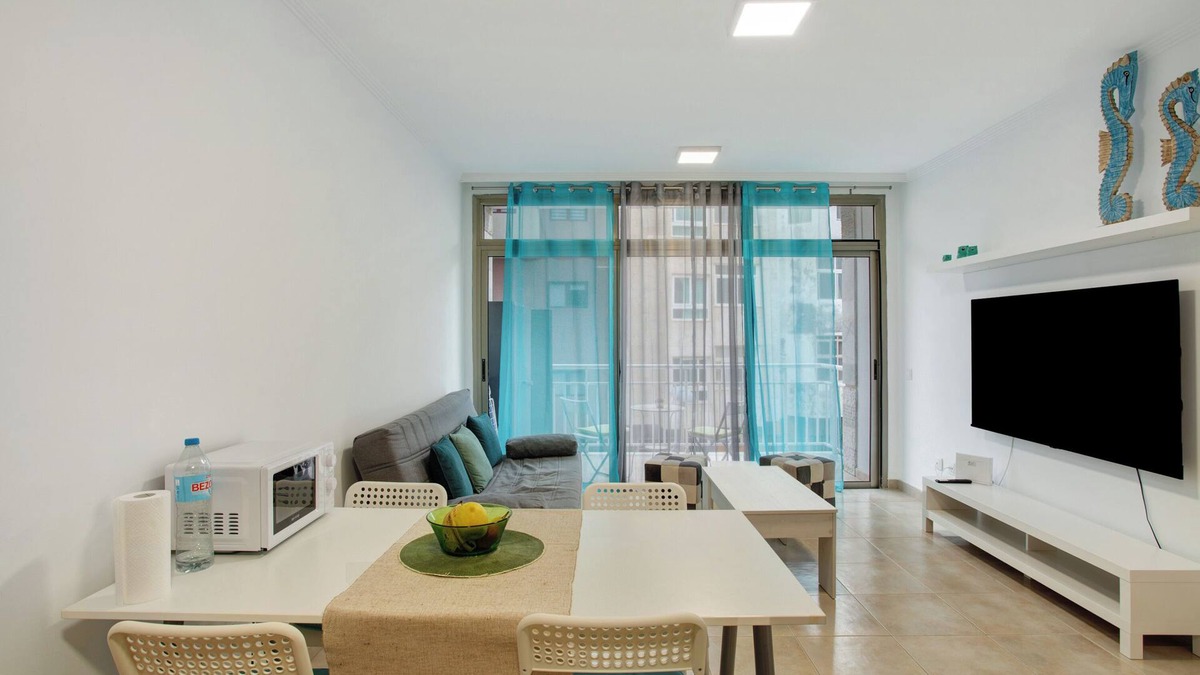 Las Palmas de Gran Canaria Apartment | Vacation 'Bonny' with Sea View, Balcony and Wi-Fi