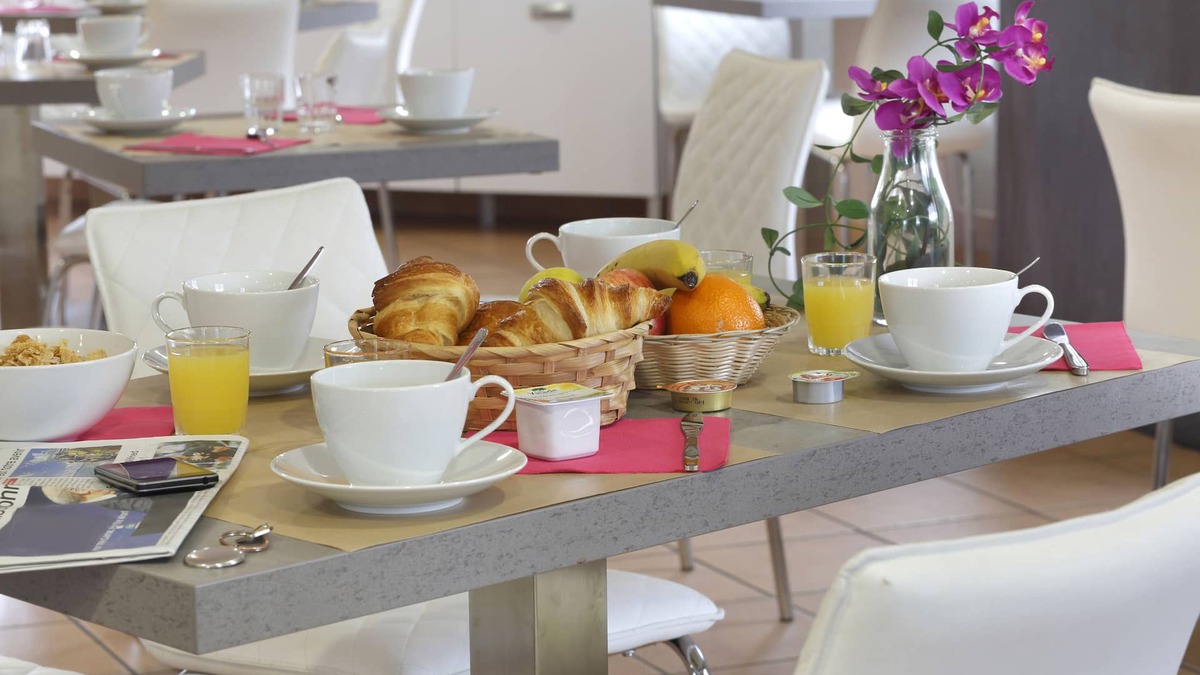 Merville Hotel | Vacancéole - Resid'price