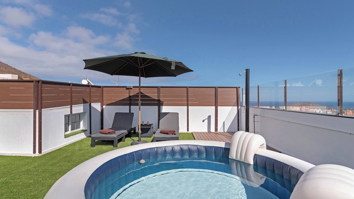 Aguimes Apartment | Vacation Apartment 'Unidad B' with Sea View, Wi-Fi and Air Conditioning