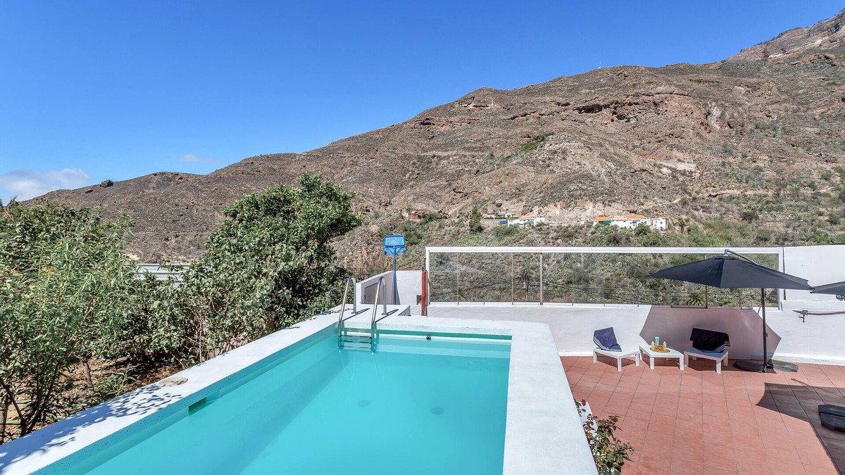 La Solana House | Vacation Home 'Vv Pedacito De Cielo' with Mountain View, Wi-Fi and Air Conditioning